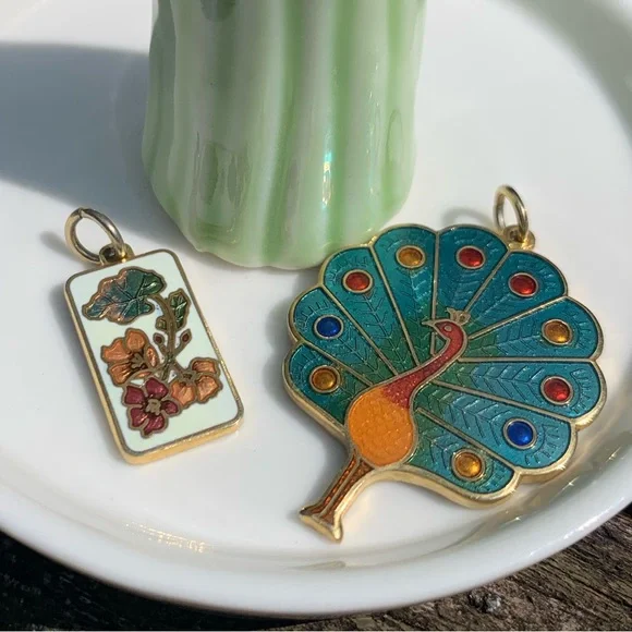 2 Vintage Enamel Pendants. Peacock 🦚 Bird & Flowers 💐